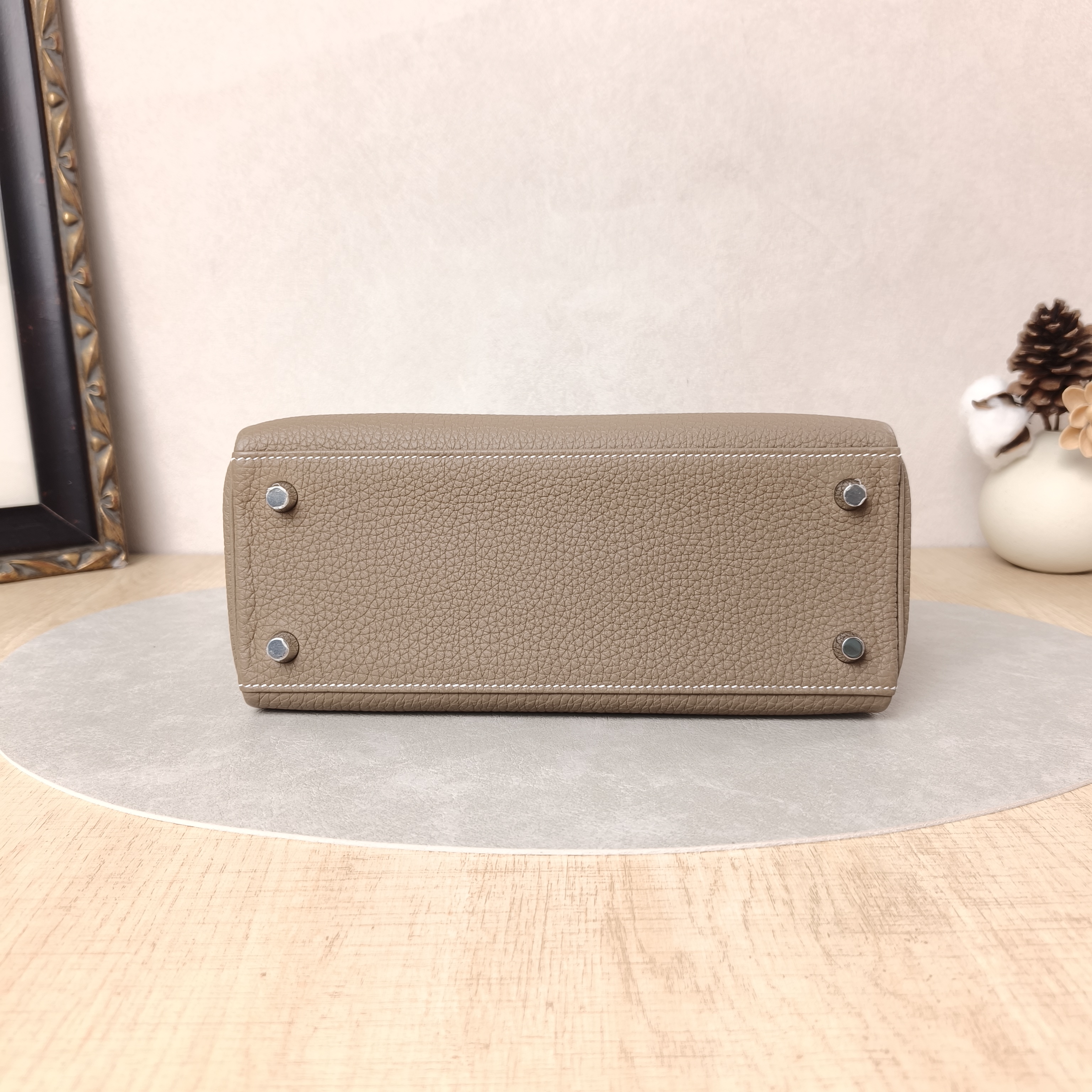 Hermès Shoulder Bag Kelly 25 Silver-Tone Hardware Togo Calfskin Small25 × 7 × 17 cm — cover view 6 of 11