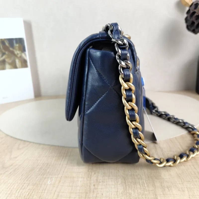 Chanel Crossbody Bag 19Bag Blue Calfskin Small 26 × 9 × 16 cm 30 — detail view 6 of 14