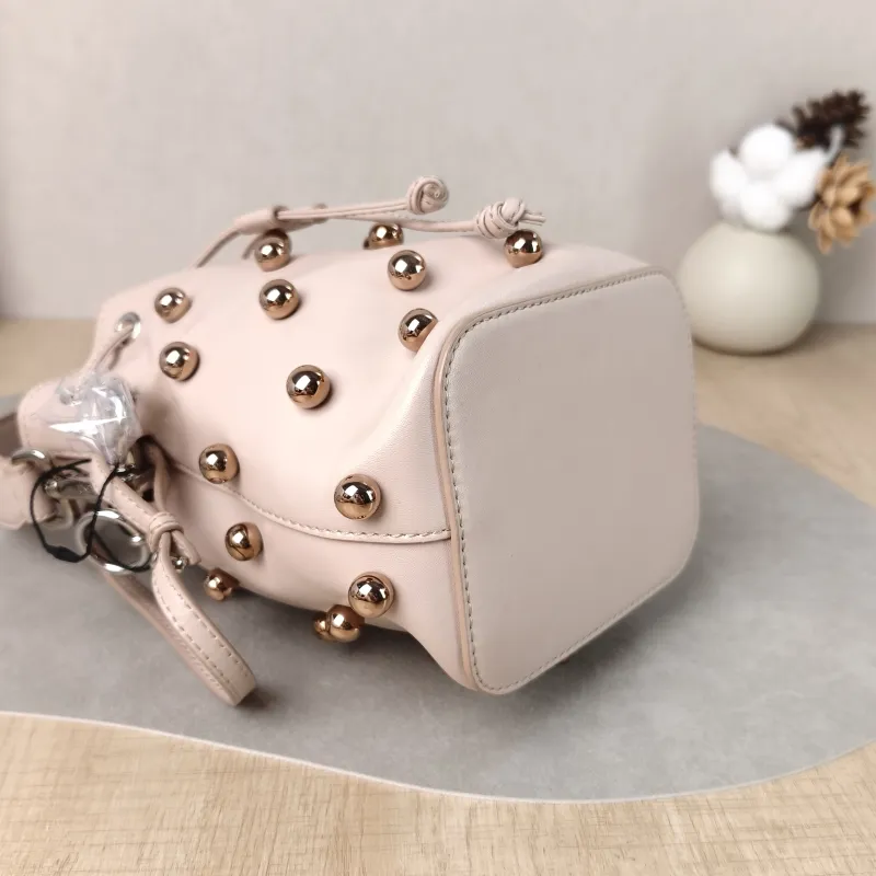 FENDI Crossbody Bag Mon Tresor Bucket Bag Pink Calfskin Mini 12 × 10 × 18 cm — detail view 6 of 11