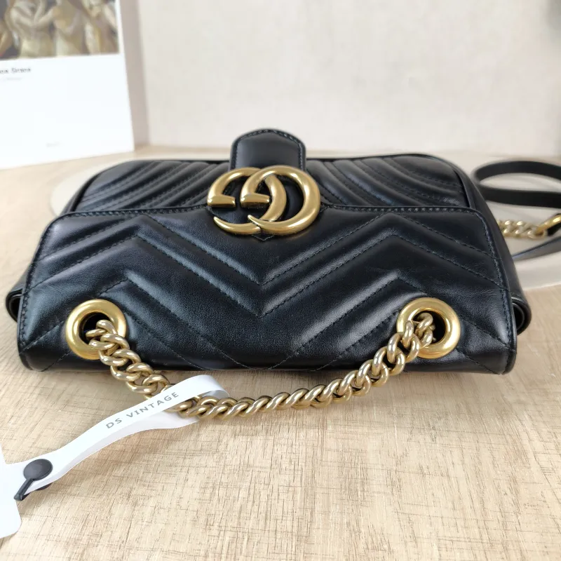 GUCCI Crossbody Bag GG Marmont Small Marmont 22 Black CC alfskin Small 22 × 6 × 13 cm — detail view 5 of 11
