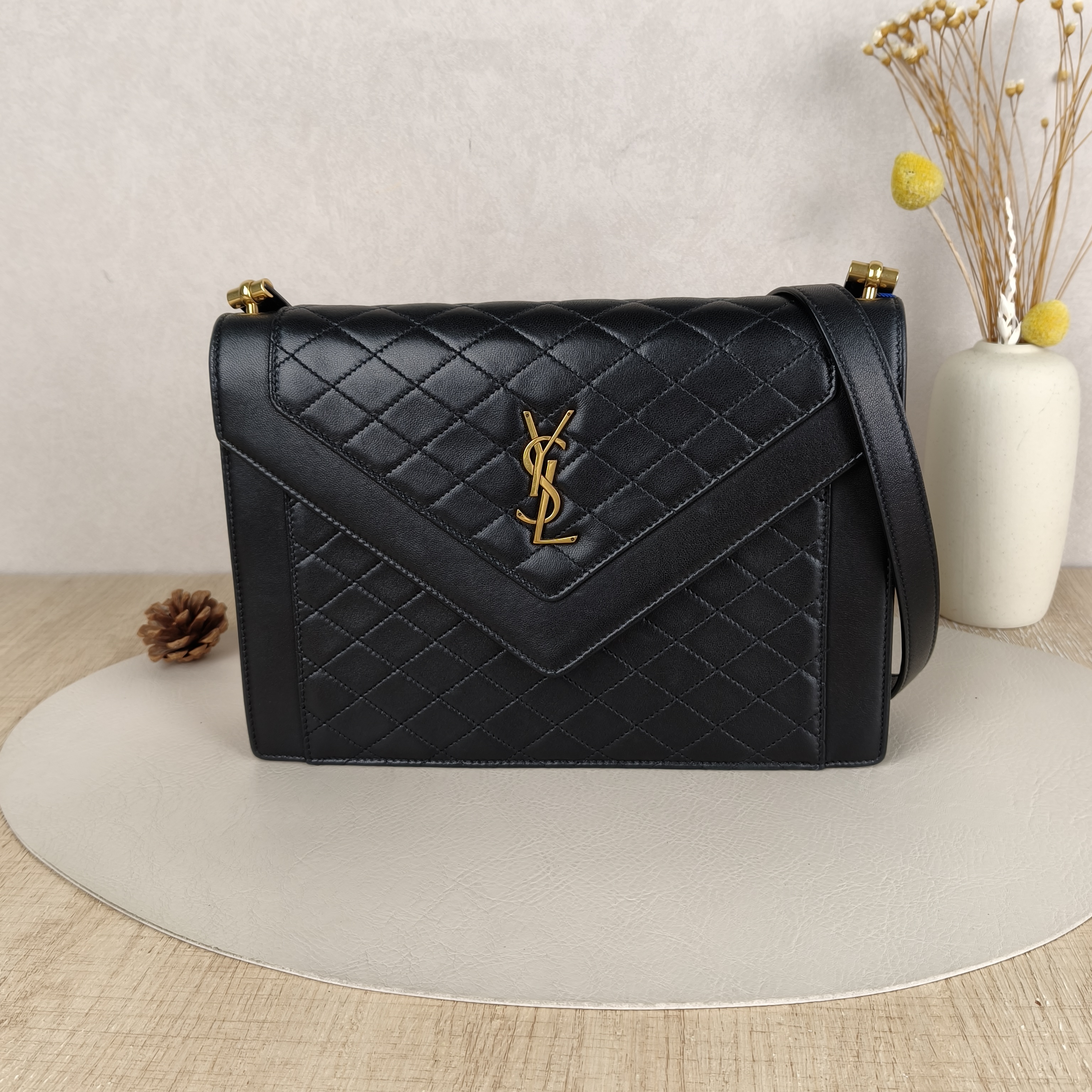 SAINT LAURENT gaby Shoulder Bag Black Lambskin · 26.5 × 3 × 8 cm