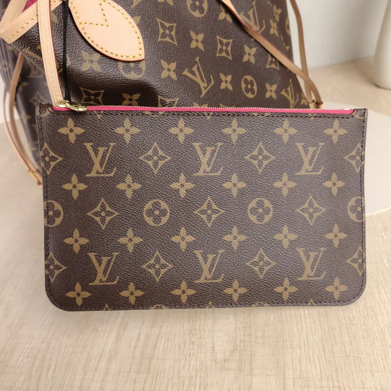 Louis Vuitton Shoulder Bag Neverfull Monogram PVC Medium 31 × 14 × 28 cm — detail view 3 of 12