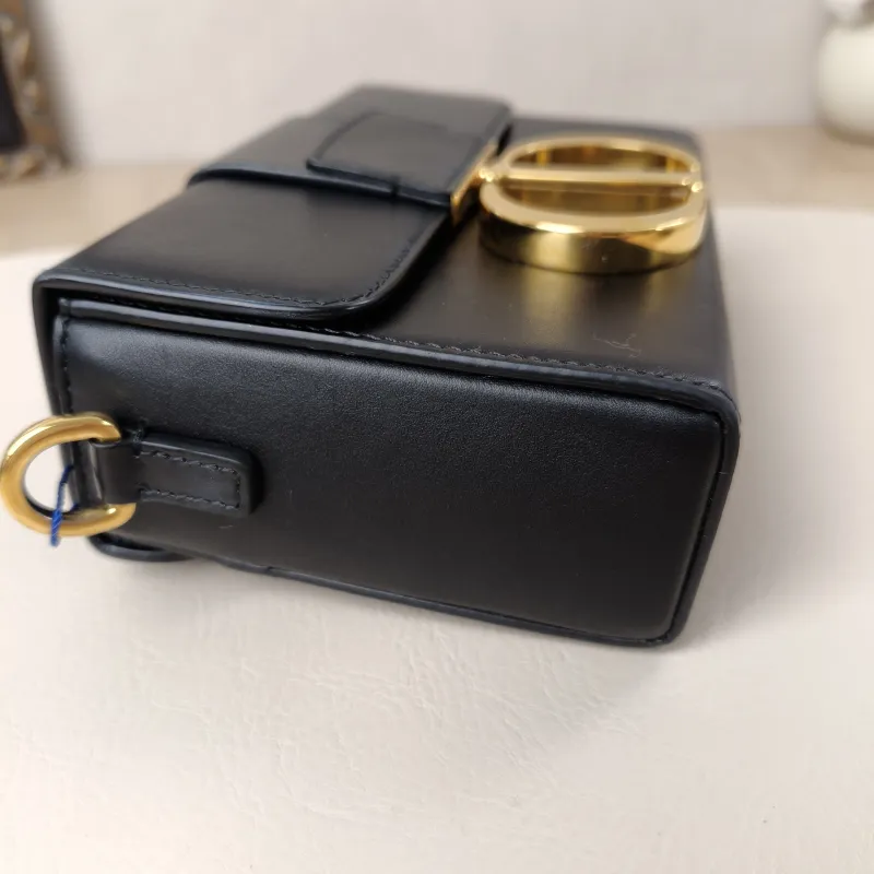 DIOR Crossbody Bag30Montaigne 30 Box Box Black Lambskinmini17.5 × 5 × 11.5 cm — cover view 2 of 13