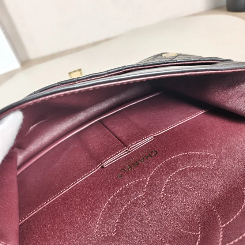 Chanel Crossbody Bag 2.55 Edition Black Calfskin Small 24 × 7.5 × 16 cm 24 — detail view 8 of 13