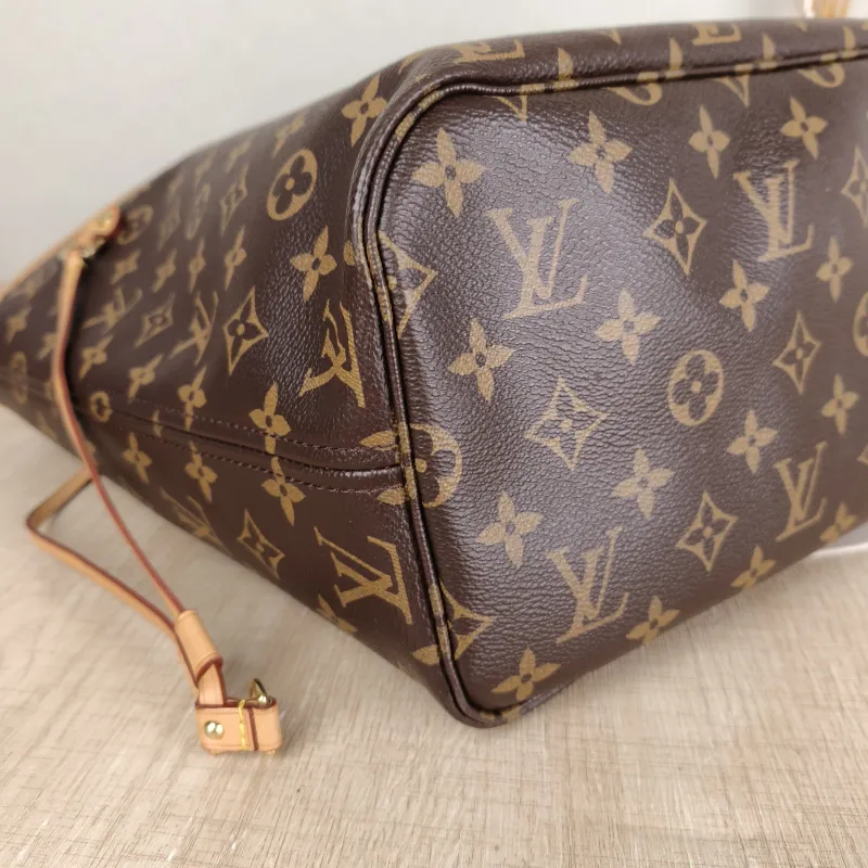 Louis Vuitton Shoulder Bag Neverfull Monogram PVC Medium31 × 14 × 28 cm — detail view 1 of 11