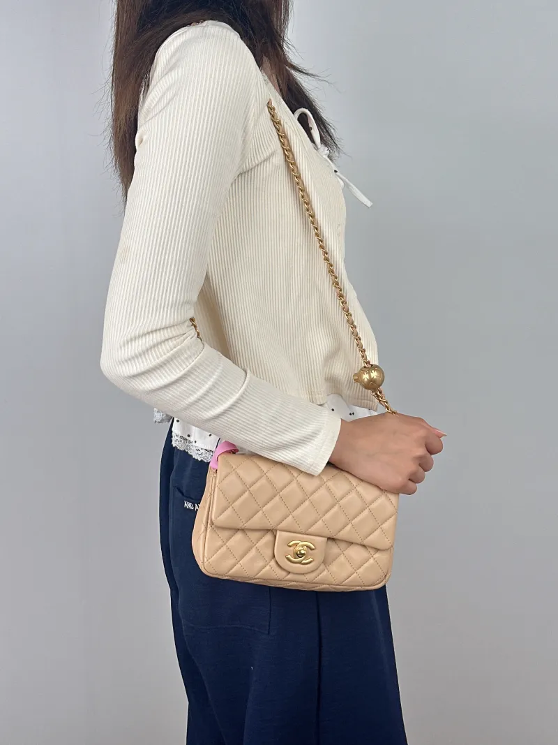 Chanel Crossbody Bag mini Taupe Lambskin One Size 20 × 6 × 12 cm — on-model view 2 of 2