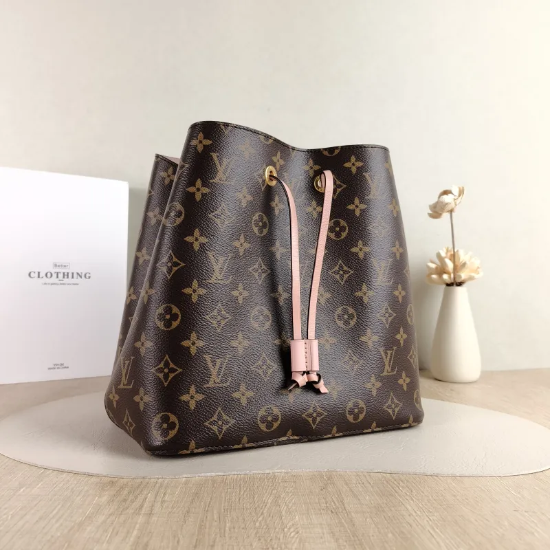 Louis Vuitton Shoulder Bag NÉONOÉ Bucket Bag PVC Medium 26 × 17.5 × 26 cm — cover view 5 of 5