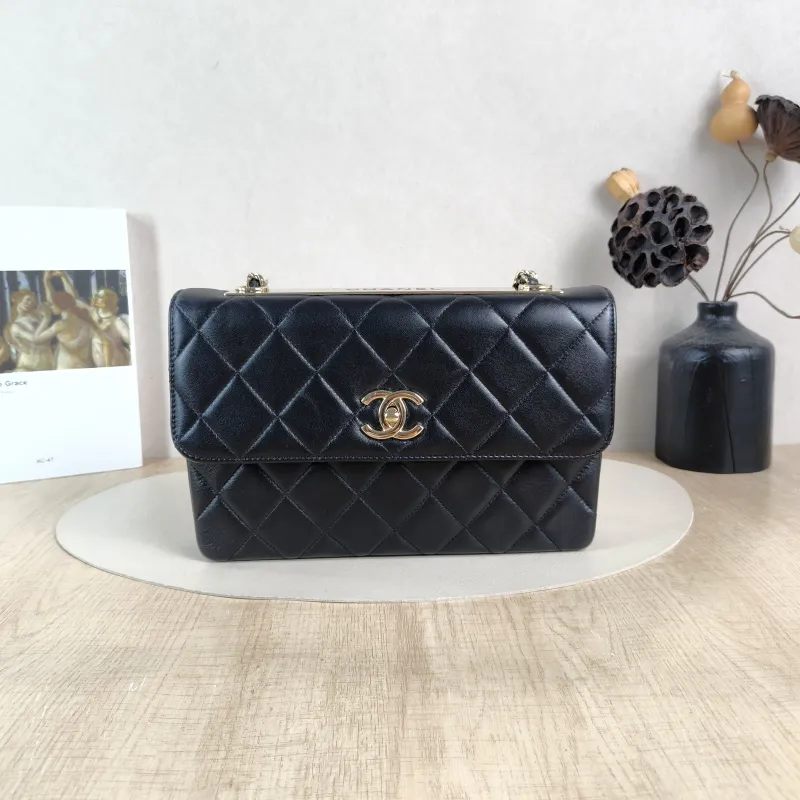 Chanel Shoulder Bagtrendy cc Shoulder Bag Black Lambskin Medium26 × 6 × 17 cm