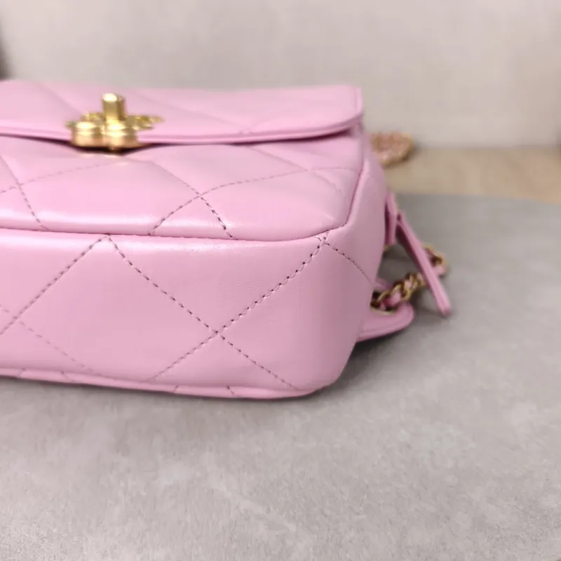 Chanel Backpack23p Pinkado Backpack Pink Calfskin One Size19 × 6 × 19 cm — detail view 3 of 18