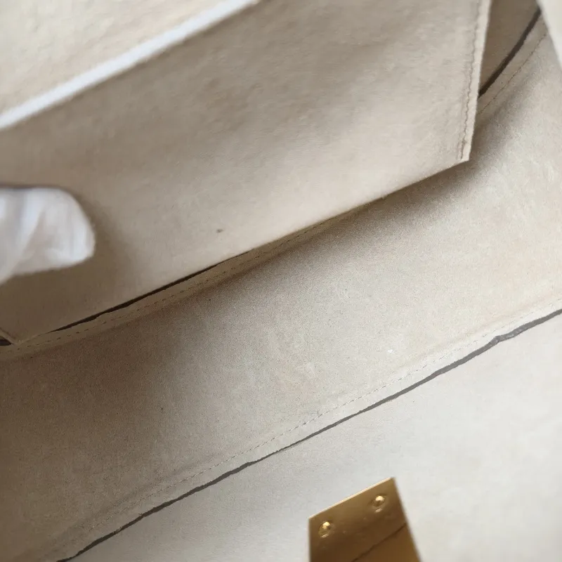 Chloé Crossbody Bag drew Red Calfskin 23 × 7.5 × 20 cm — detail view 11 of 11