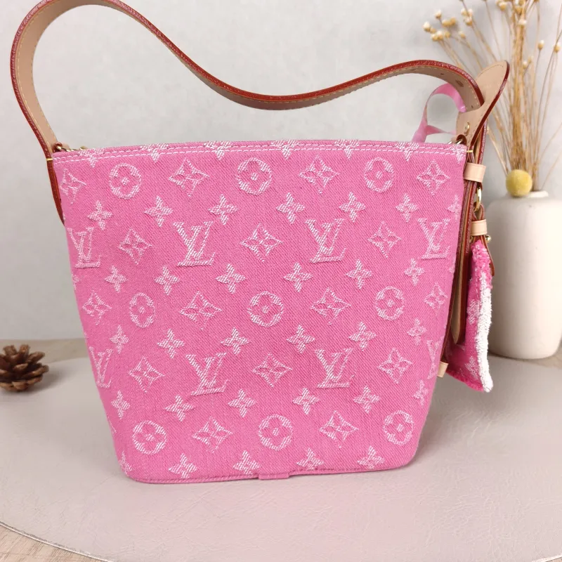 Louis Vuitton Top Handle Bag ALL IN BB Red BB 16 × 12 × 18 cm — detail view 8 of 11