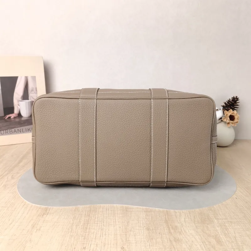 Hermès Top Handle Bag Garden Party 36 36 Negonda Calfskin Large 36 × 17 × 26 cm A — cover view 5 of 5
