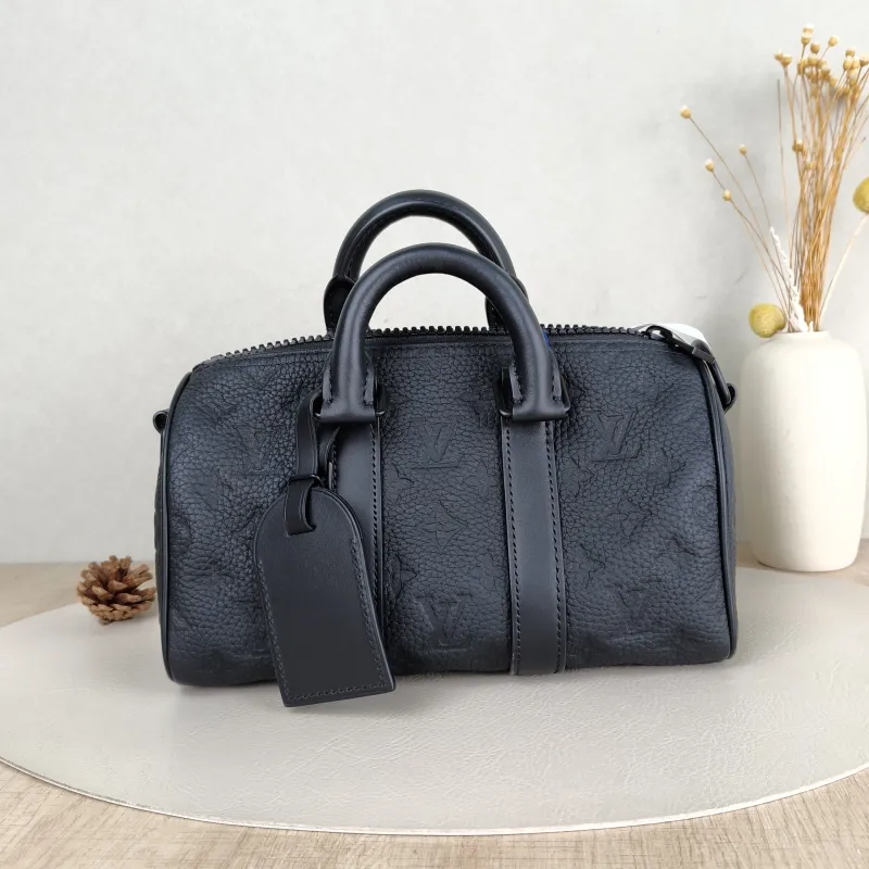 Louis Vuitton Crossbody Bag Keepall 25 Taurillon Embossed Calfskin Monogram Medium25 × 11 × 15 cm