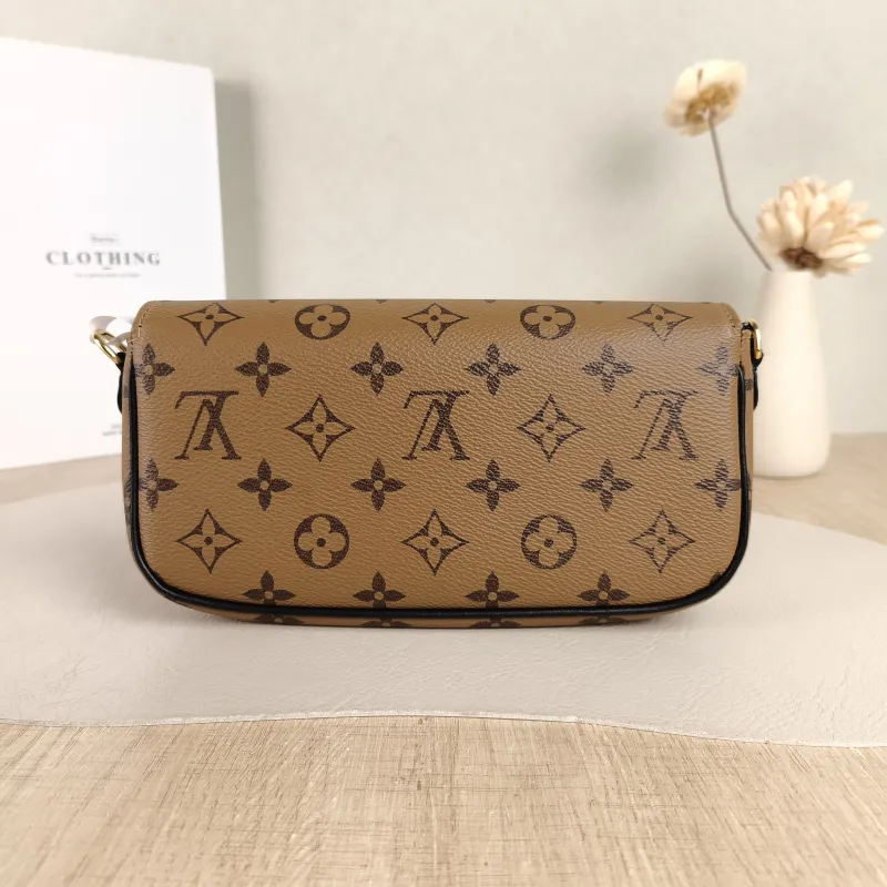 Louis Vuitton Crossbody Bag IVY Monogram PVC Small 23.5 × 4.3 × 12 cm — cover view 4 of 5