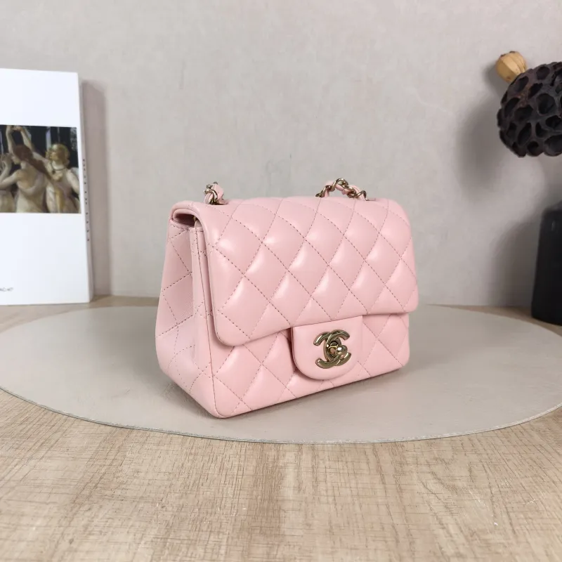 Chanel Crossbody Bag Edition Pink Lambskin 16.5 × 8 × 12.5 cm — cover view 5 of 6