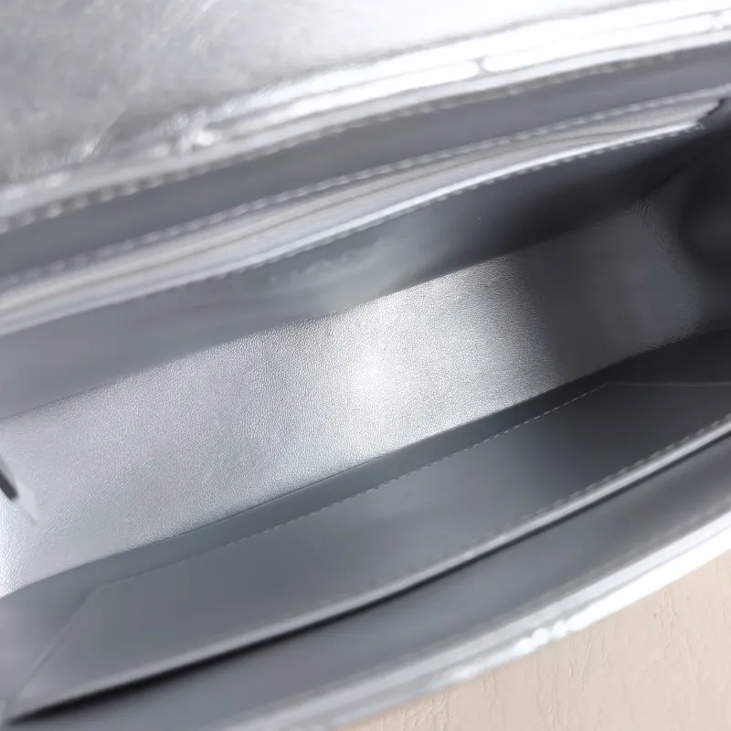 Chanel Crossbody Bag Crossbody Bag Silver Calfskin One Size 23 × 5.5 × 14 cm — detail view 2 of 11