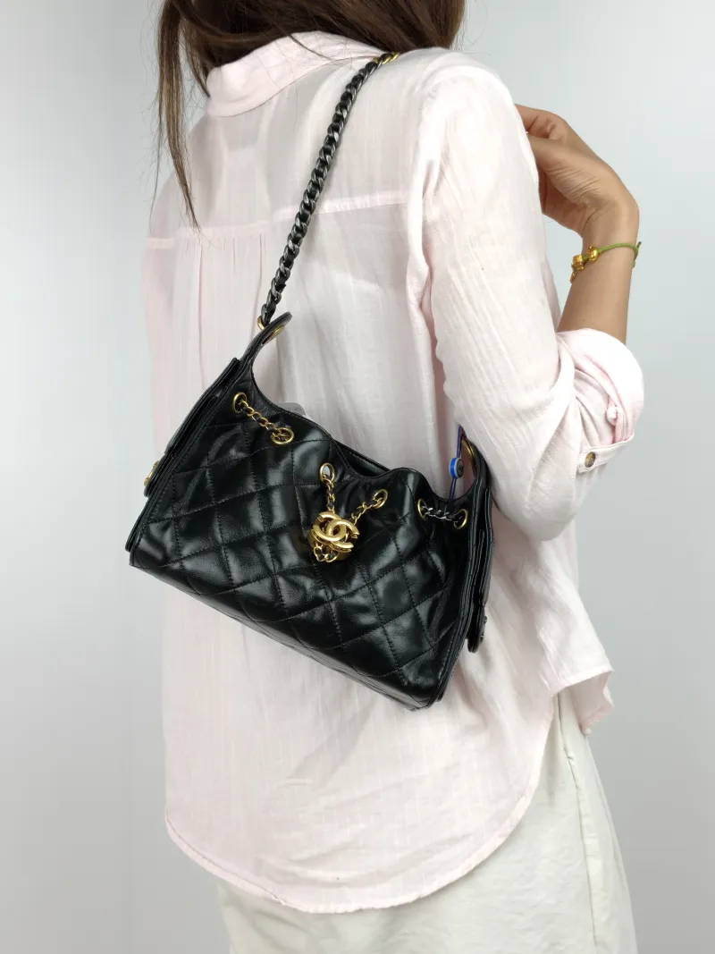 Chanel Shoulder Bag 25Bag Black Waxed Leather Calfskin Mini 20 × 12.5 × 22 cm — on-model view 3 of 3