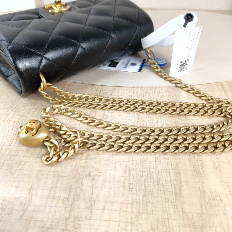Chanel Crossbody Bag Classic Flap Mini CF Mini Lambskinmini17 × 8 × 13.5 cm — detail view 10 of 13