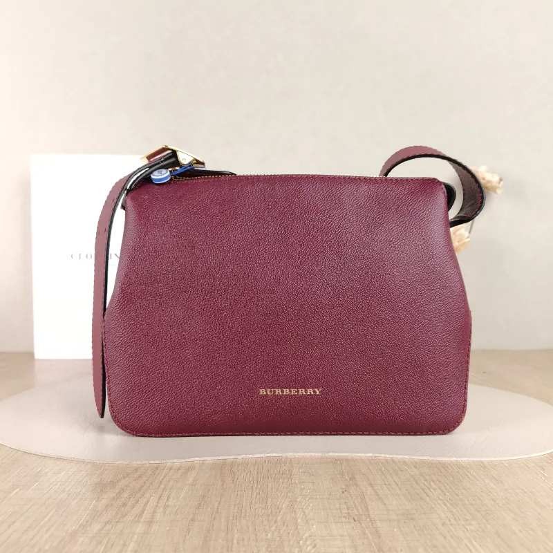 BURBERRY Crossbody Bag Crossbody Bag Red Canvas One Size27 × 9 × 21 cm