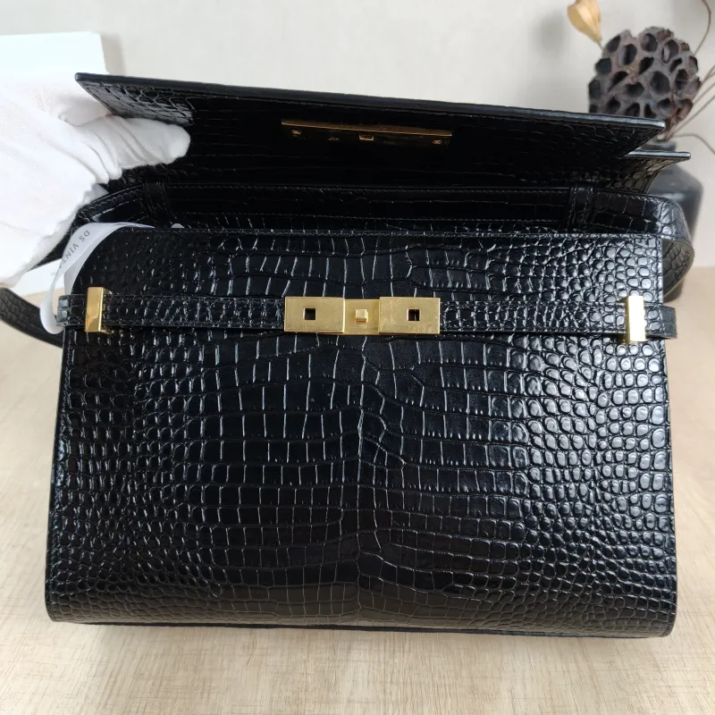 SAINT LAURENT Shoulder Bag MANHATTAN Black Calfskin Medium29 × 7.5 × 20 cm — detail view 9 of 12