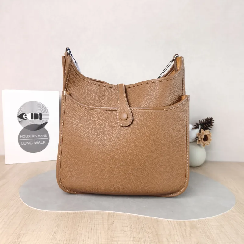Hermès Crossbody Bag Evelyne 29 29 37 Brown TC Calfskin 29 29 × 7 × 30 cm W — cover view 3 of 5