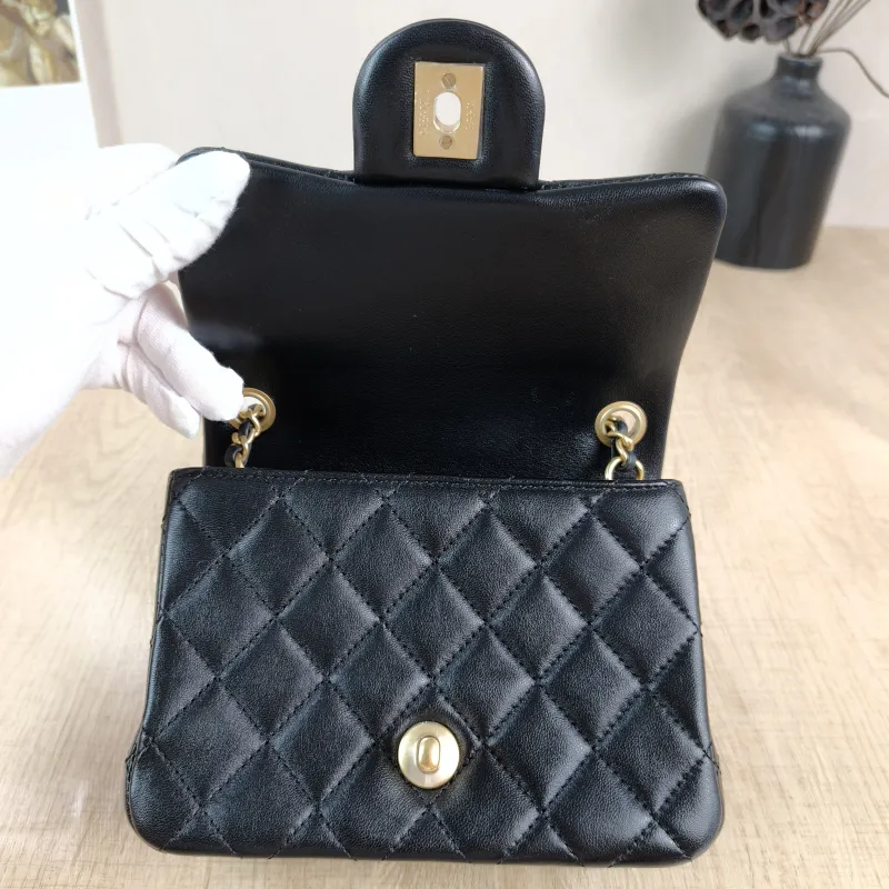 Chanel Crossbody Bag Classic Flap Mini CF Mini Black with Gold-Tone Hardware SL ambskinmini17 × 8 × 13.5 cm — detail view 3 of 12