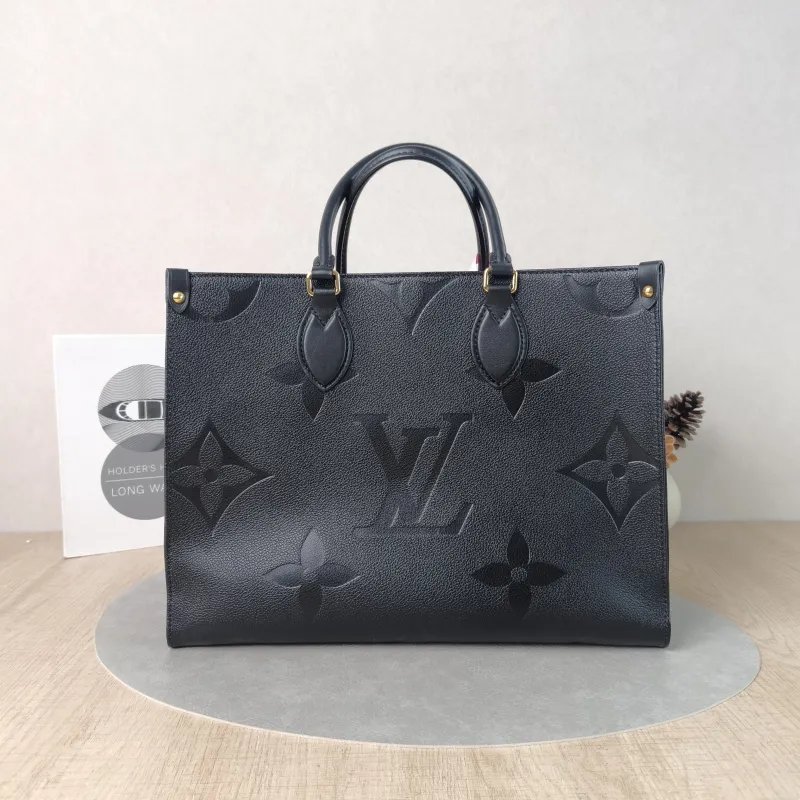 Louis Vuitton Shoulder Bag Onthego Medium Black Empreinte Embossed Calfskin Monogram Medium35 × 14 × 27 cm