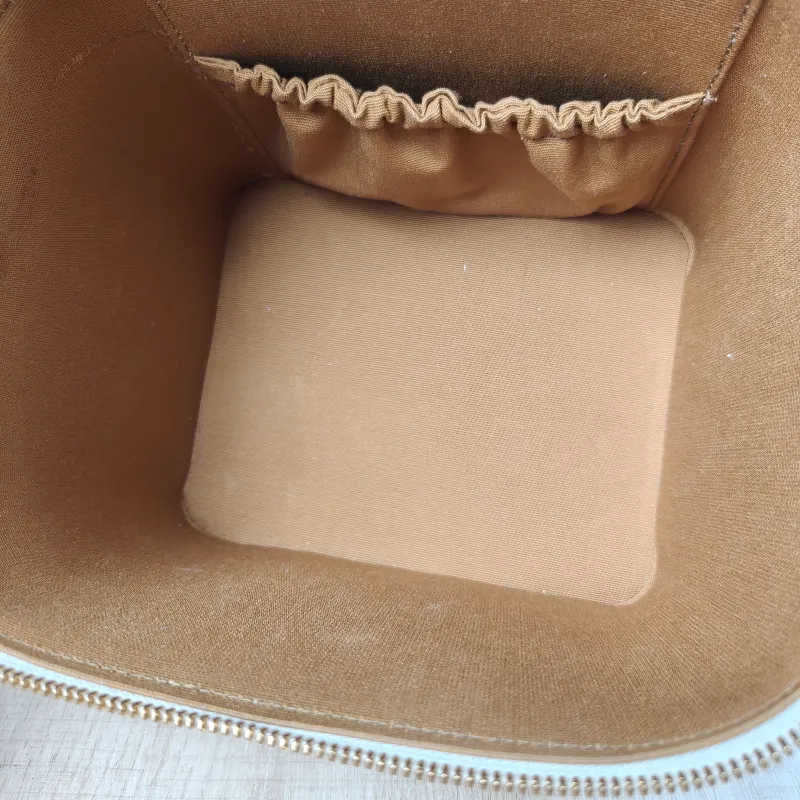 CELINE Cosmetic Bag White PVC One Size18 × 14.5 × 15 cm — detail view 13 of 15