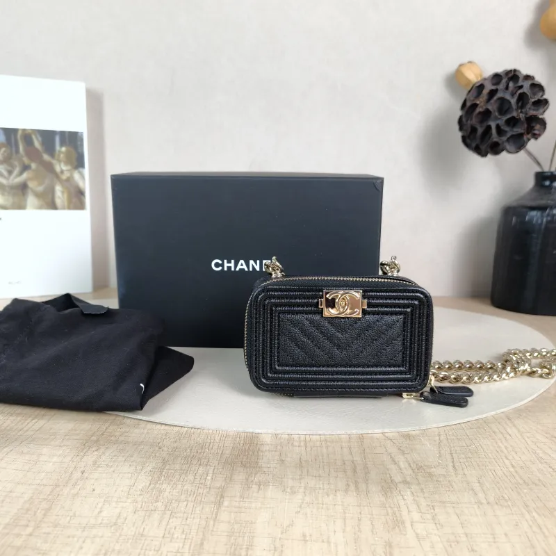 Chanel Crossbody Bag le boy Crossbody Bag Black Calfskin One Size 11 × 4 × 7 cm 32 — cover view 4 of 6