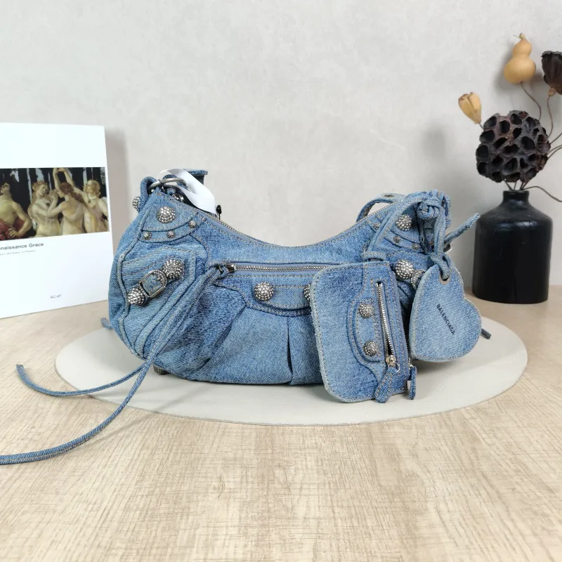 BALENCIAGA Crossbody Bag LE CAGOLE Blue Small33 × 8.5 × 16 cm