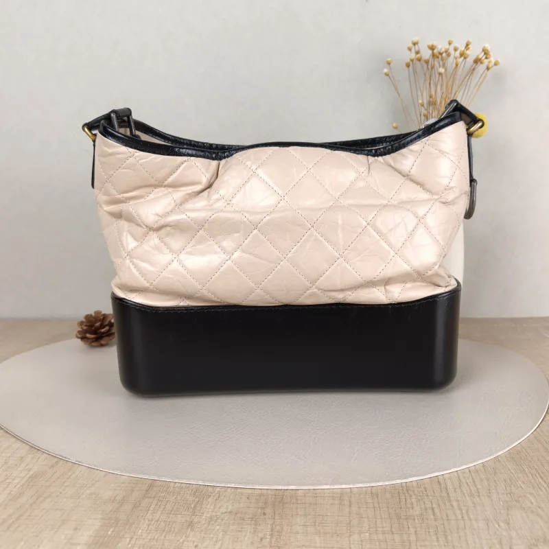 Chanel Crossbody Bag Gabrielle Gabrielle Bag Beige Black Large28 × 10 × 23 cm — cover view 3 of 5