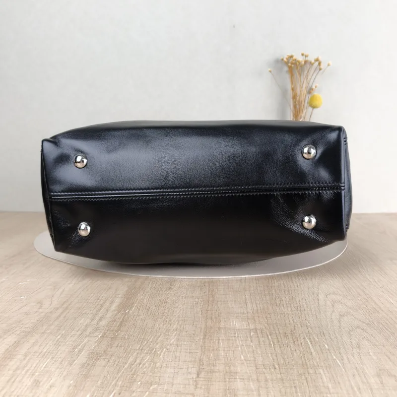 Louis Vuitton Shoulder Bag Off Duty Vibe Chain Bag Black SL ambskin Medium 33 × 11.5 × 24 cm — cover view 3 of 5