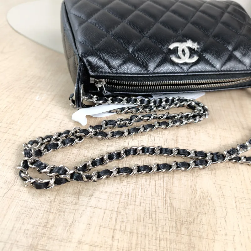 Chanel Crossbody Bag 25a Black Grained Calfskin One Size 21 × 5.5 × 12 cm — detail view 7 of 13