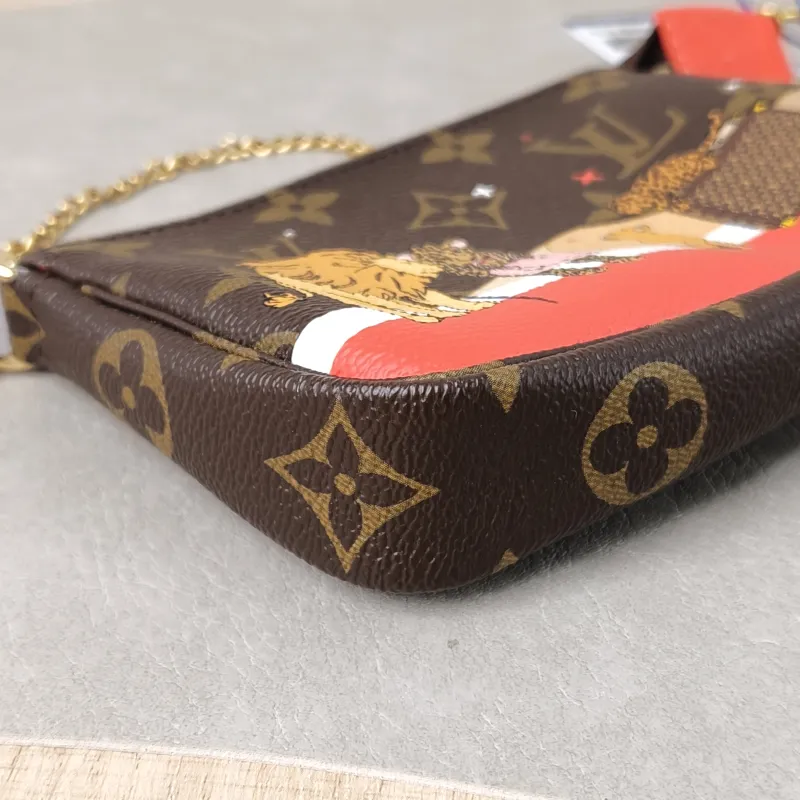 Louis Vuitton Clutch Mini Pochette Accessoires Monogram PVC Mini 15.5 × 4 × 10.5 cm — detail view 9 of 9