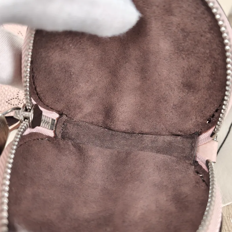 Louis Vuitton Crossbody Bag BELLA Pink Calfskin One Size22 × 14 × 19 cm — detail view 7 of 9