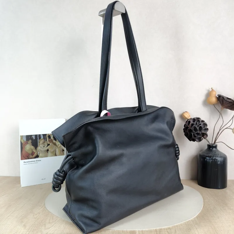 LOEWE Shoulder Bag Flamenco Black Calfskin Large 38 × 14 × 29 cm — cover view 4 of 5
