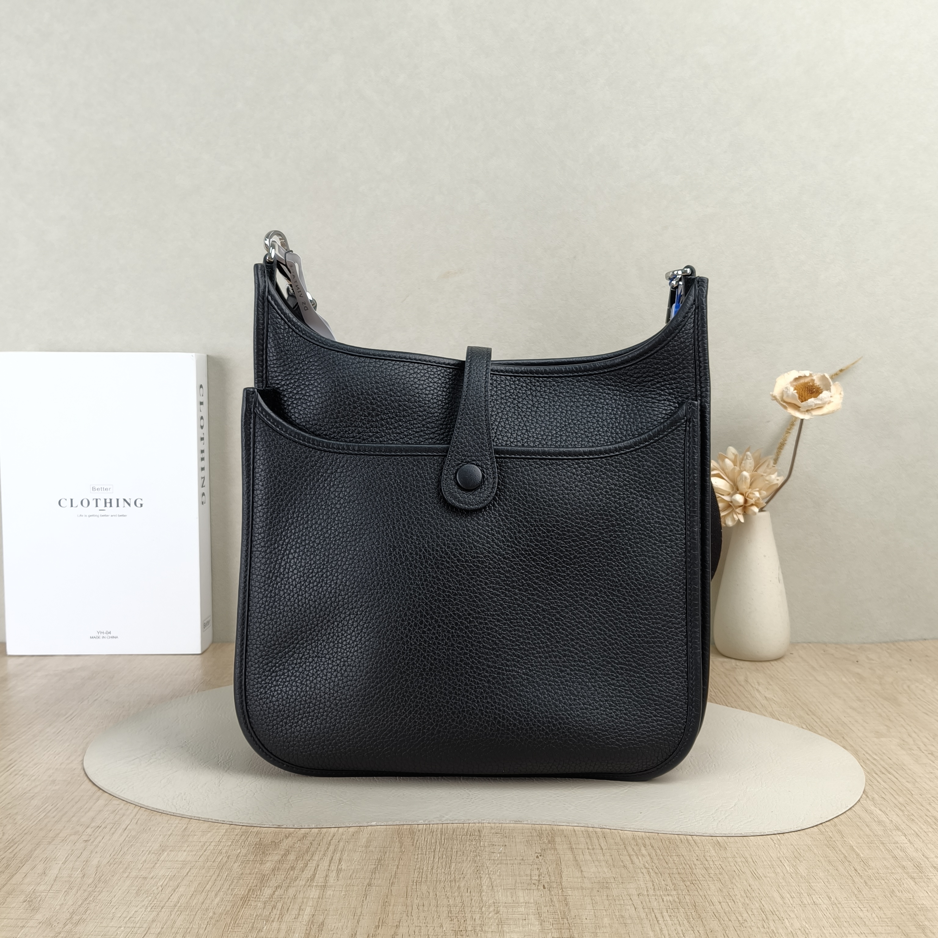 Hermès Crossbody Bag Evelyne 29 29Black Clemence Taurillon TC Calfskin Small29 × 8 × 30 cm — cover view 2 of 6