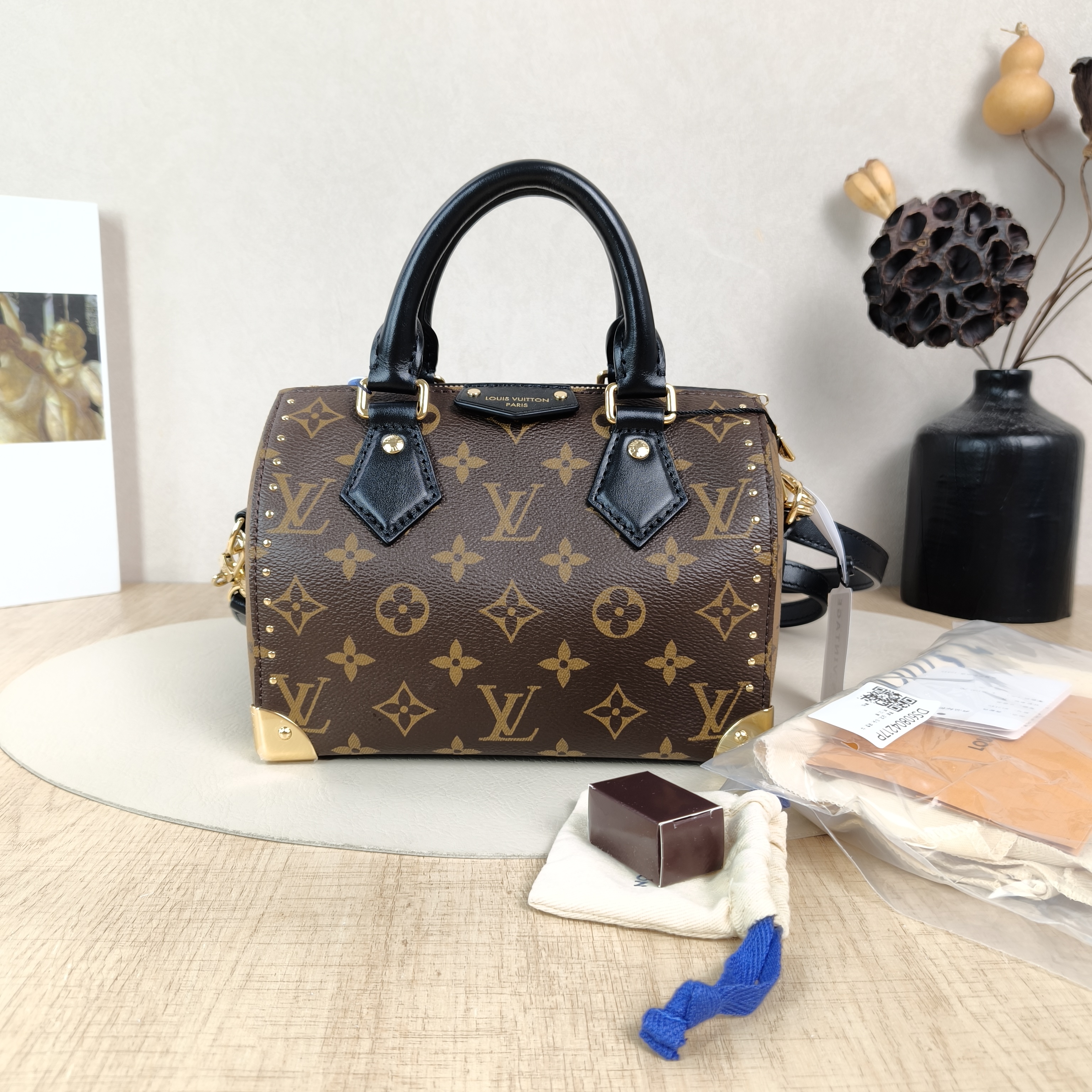 Louis Vuitton Crossbody Bag Speedy Trunk 20Monogram PVC Small20.5 × 11 × 13.5 cm — cover view 2 of 6