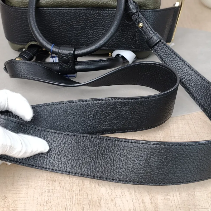 DELVAUX Top Handle Bag Cool Box Box Shoulder Bag Colorblock Calfskinmini21 × 11 × 13 cm — detail view 2 of 17