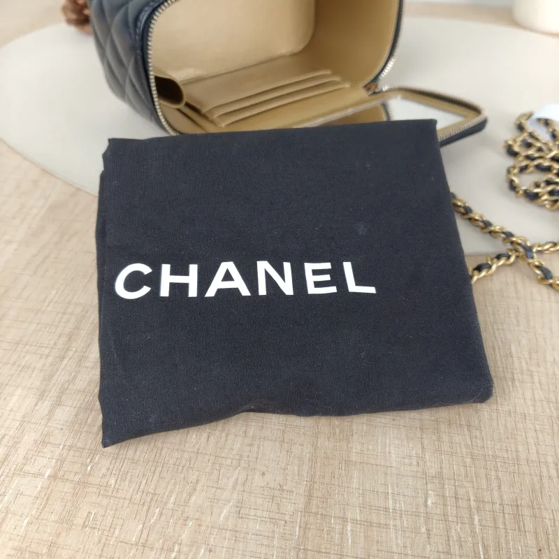 Chanel Crossbody Bag Edition Box Bag Cosmetic Bag Black Lambskin 17 × 8 × 9.5 cm — detail view 10 of 14