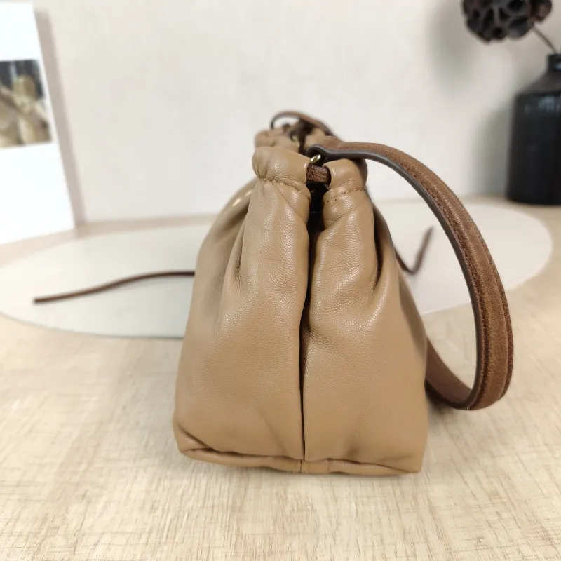 Miumiu Shoulder Bag Aventure Shoulder Bag Caramel Lambskin 22 × 9 × 11 cm — detail view 3 of 11