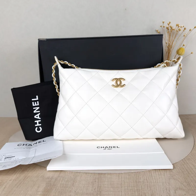 Chanel Shoulder Bag25s hobo White Lambskin Large32 × 6 × 20 cm — cover view 3 of 6