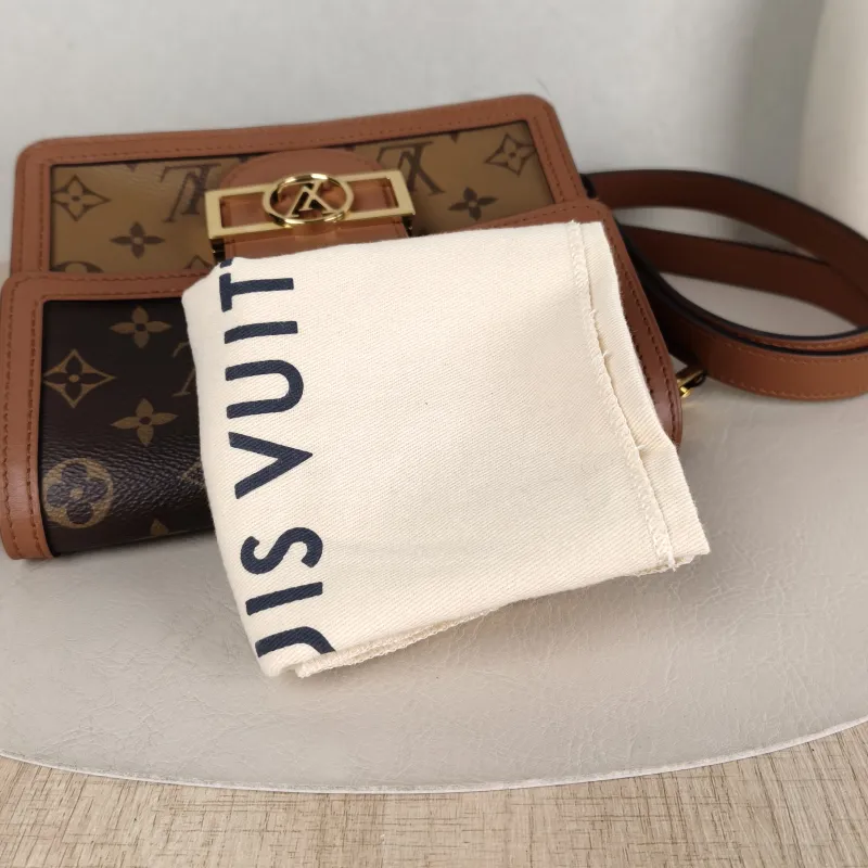 Louis Vuitton Crossbody Bag Dauphine Monogram PVC Mini 20 × 9 × 15 cm — detail view 1 of 12