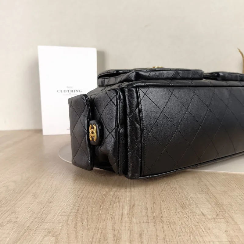 Chanel Shoulder Bag25C Hobo Shoulder Bag Black Lambskinmaxi Large39 × 14 × 35 cm — detail view 11 of 11