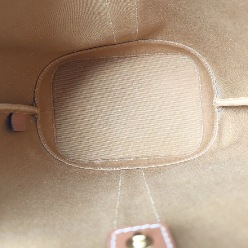 CELINE Crossbody Bag Triomphe Bucket Bag Monogram PVC Small22 × 13 × 26 cm — detail view 9 of 11