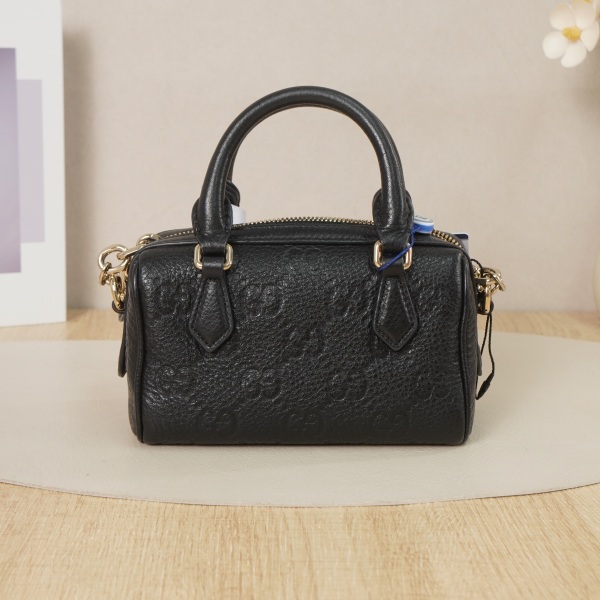 GUCCI Crossbody Bag GG Emblem Crossbody Bag Black Calfskin16.5 × 8 × 10 cm