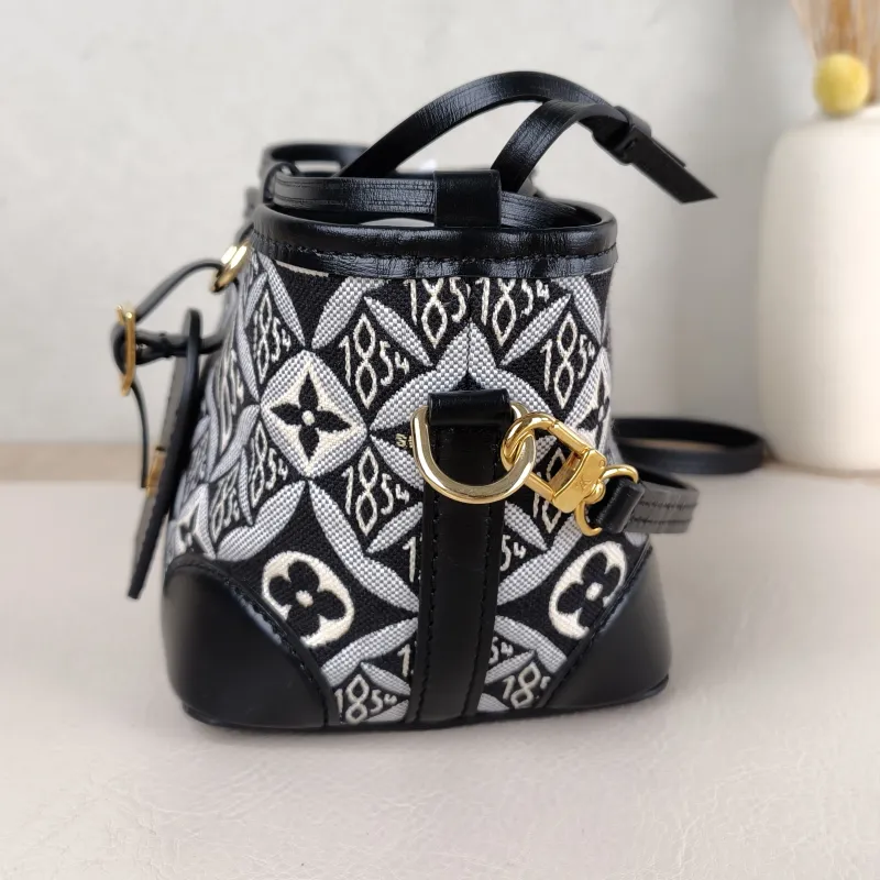 Louis Vuitton Crossbody Bag NOÉ PURSE 1854 Mini 11.5 × 11.5 × 12 cm — detail view 4 of 8