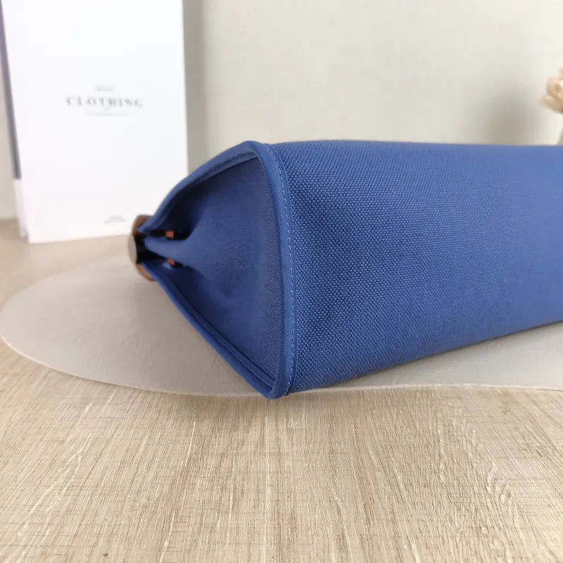 Hermès Crossbody Bag Herbag 31 Blue Caramel Canvas Medium 30.5 × 11 × 25.5 cm Y — detail view 4 of 11