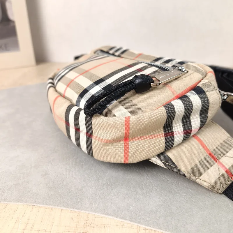 BURBERRY Belt Bag Belt Bag Canvas One Size 18 × 4 × 13.5 cm — detail view 2 of 11