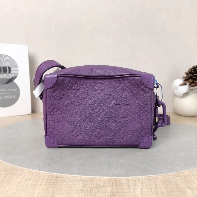 Louis Vuitton Crossbody Bag SOFT TRUNK Box Calfskinmini 18.5 × 8 × 13 cm — cover view 3 of 6